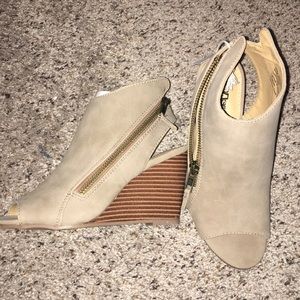 Brand new with tags ankle peep toe booties